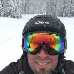 Meet your Posher, Eric